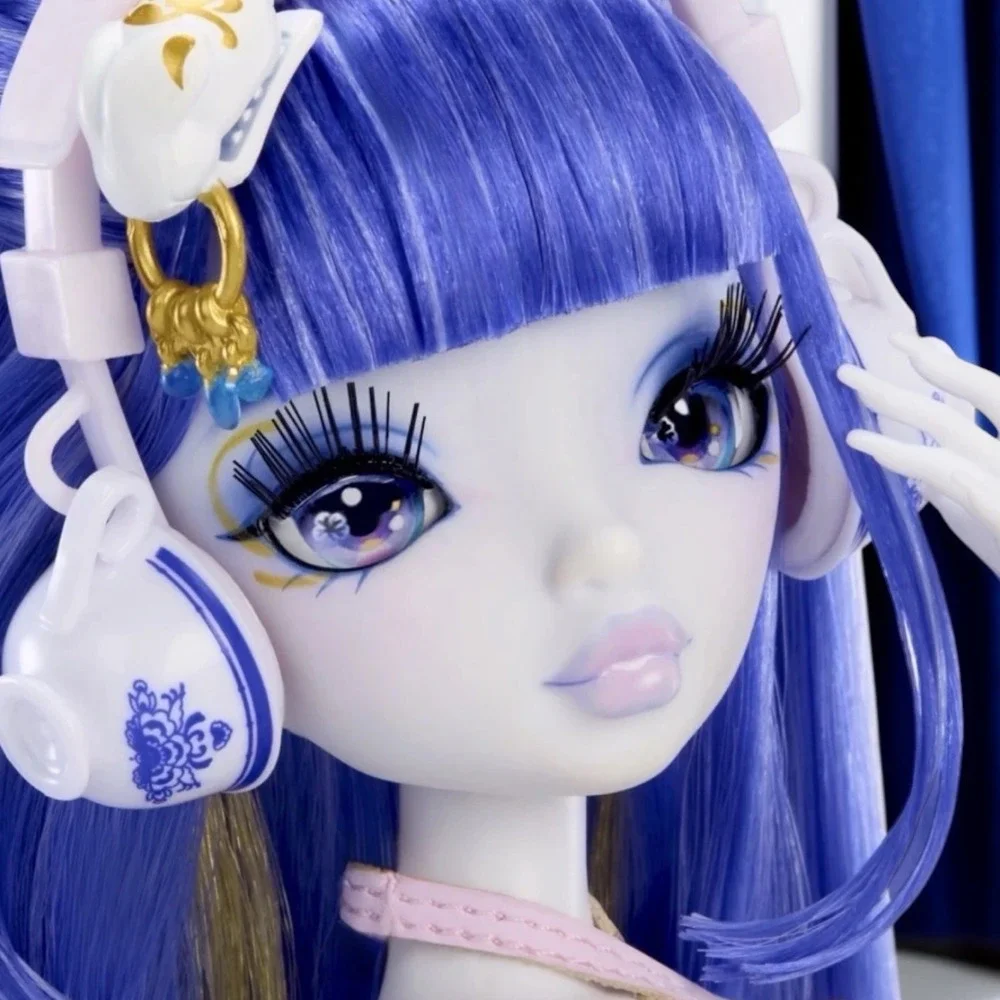 MGA Entertainment suki goldpetal